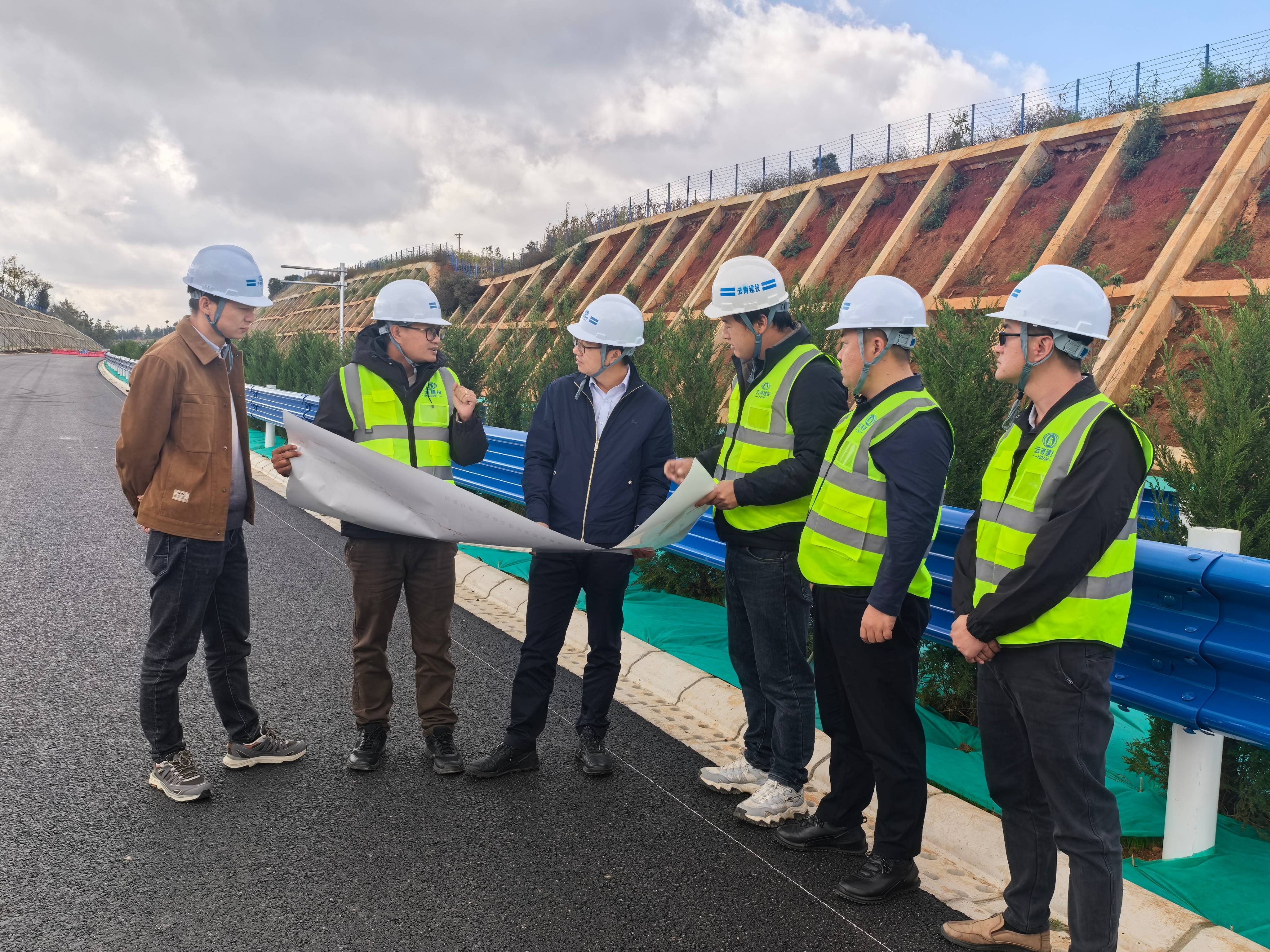 1763341876517660.jpg 1763341876517660.jpg